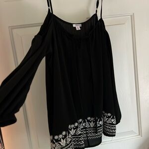 Exhilaration cold shoulder Blouse